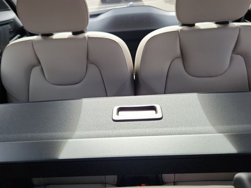 New 2026 Volvo XC90 B6 Plus w/ Protection Package Premier image 18