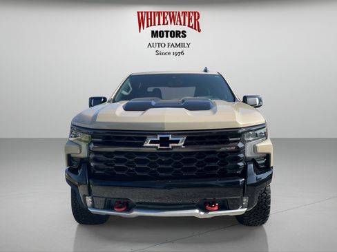 Used 2022 Chevrolet Silverado 1500 ZR2 w/ Technology Package image 8