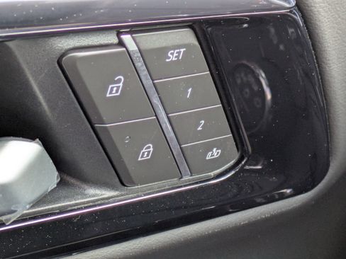 New 2026 Chevrolet Suburban Premier image 29