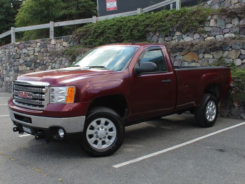 Used 2014 GMC Sierra 2500 SLE w/ SLE Preferred Package image 2