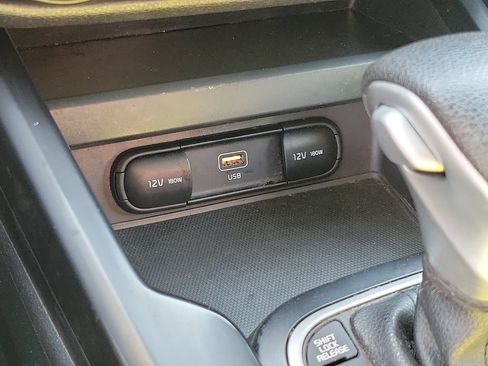 Used 2023 Kia Soul LX w/ Option Group 015 FWD image 20