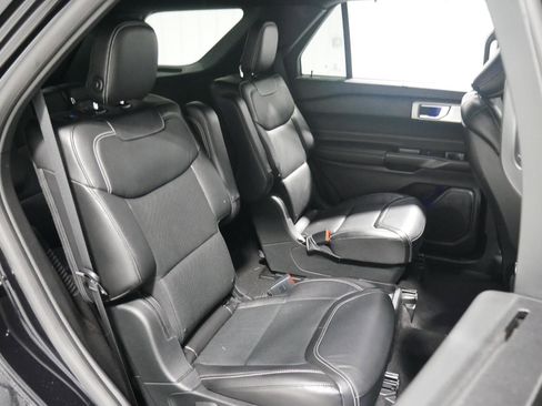 Used 2020 Ford Explorer ST w/ ST Street Pack image 17