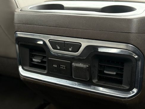 Used 2020 GMC Sierra 1500 SLT w/ SLT Premium Plus Package image 32