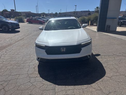 Used 2023 Honda Accord Touring image 8