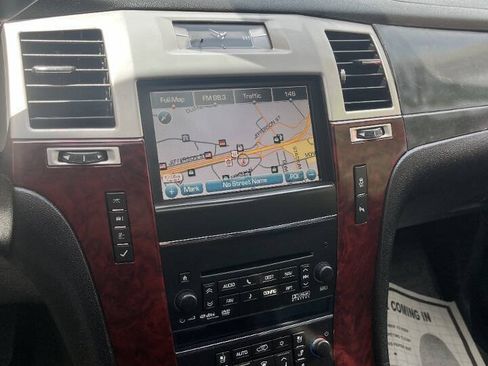 Used 2012 Cadillac Escalade EXT Luxury AWD/4WD image 25