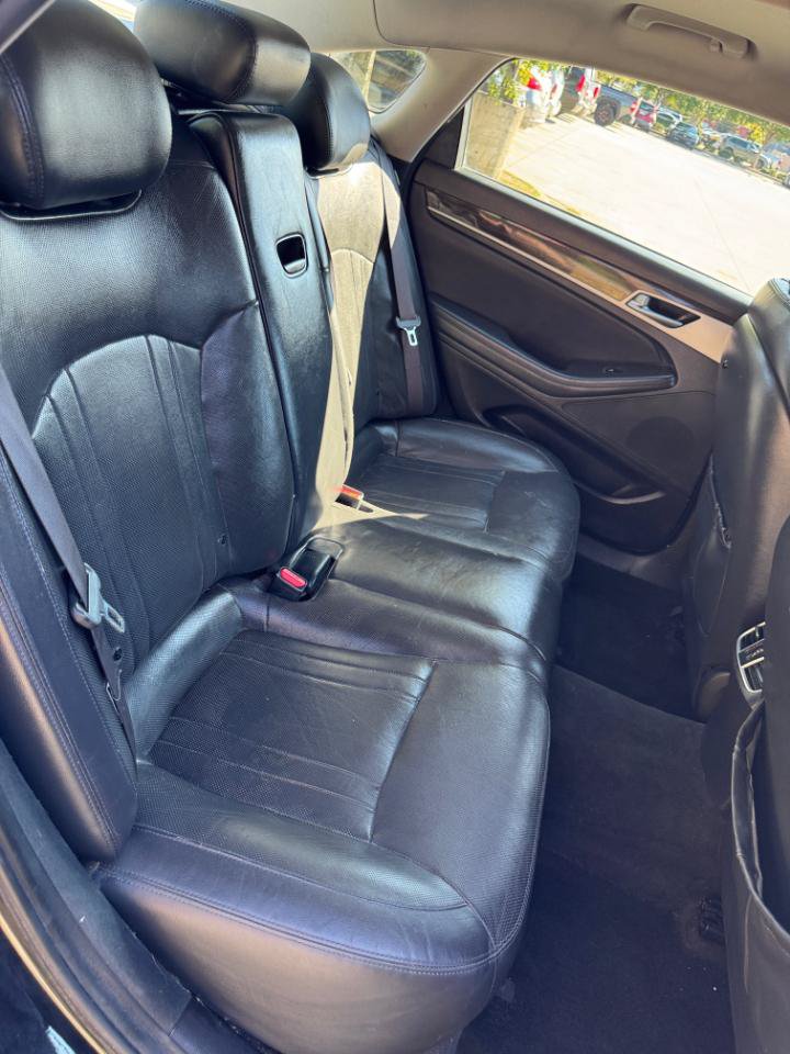 Used 2015 Hyundai Genesis 3.8 RWD image 14