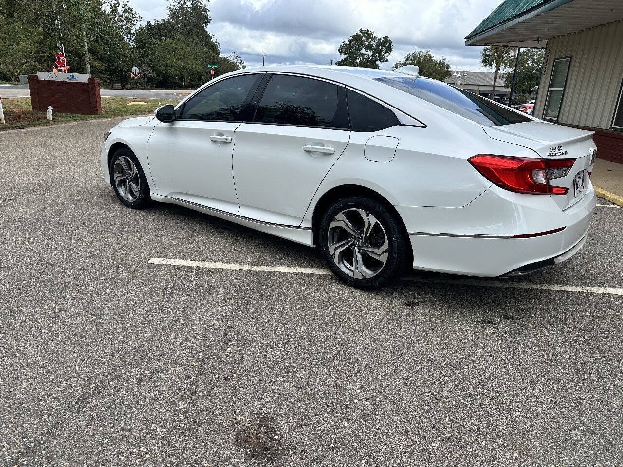 Used 2020 Honda Accord EX-L image 4