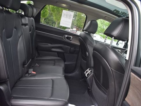 Certified 2023 Kia Sorento S w/ Panoramic Sunroof Package AWD/4WD image 16