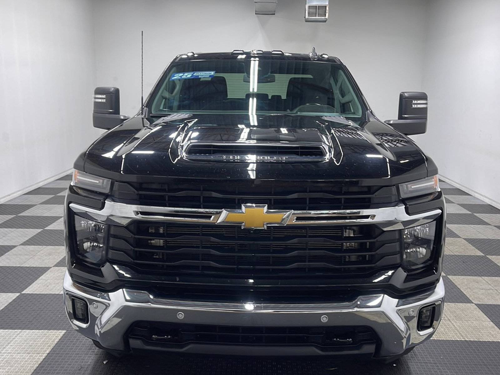 Used 2025 Chevrolet Silverado 3500 LT w/ Safety Package AWD/4WD image 24