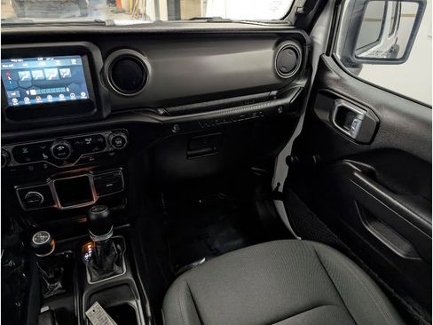 Used 2022 Jeep Wrangler Unlimited Sport image 12