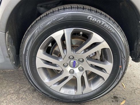 Used 2015 Volvo XC70 3.2 Platinum image 7