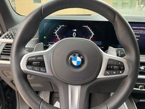 Used 2025 BMW X5 xDrive40i w/ M Sport Package image 13