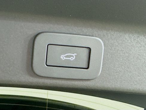 New 2026 Jaguar F-PACE R-Dynamic S AWD/4WD image 39