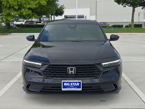 Used 2023 Honda Accord Sport image 9