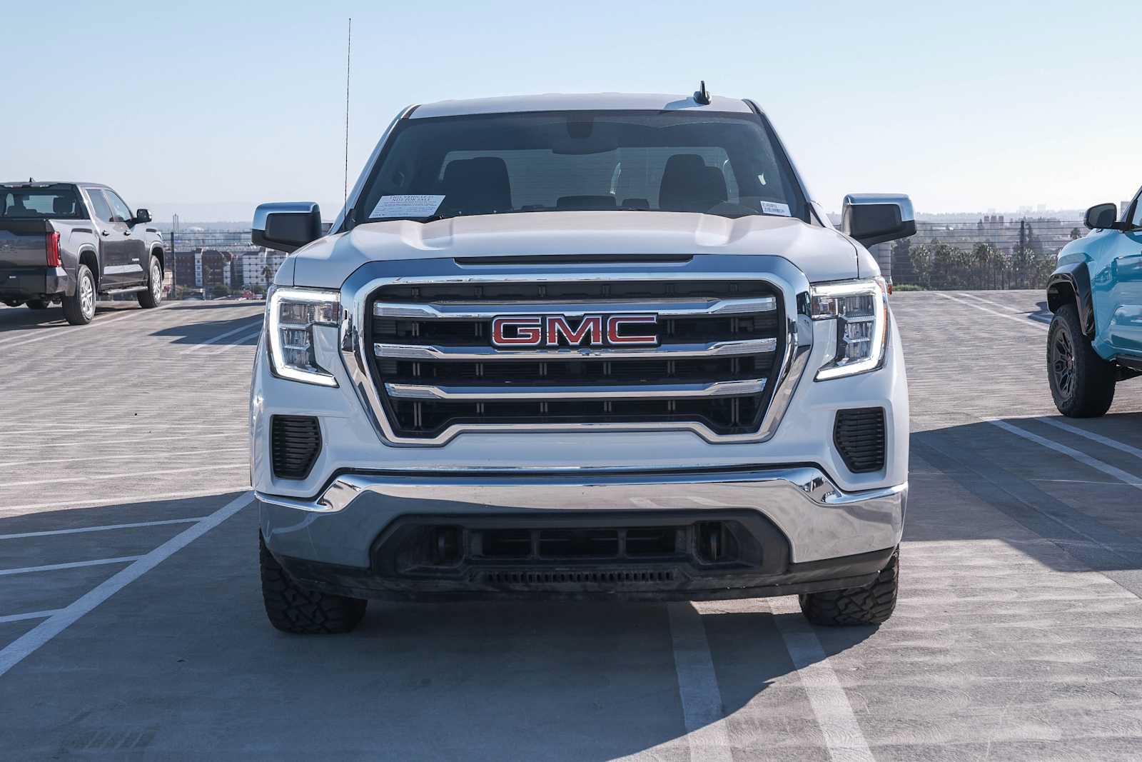 Used 2022 GMC Sierra 1500 SLE AWD/4WD image 2