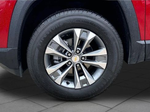 Used 2026 Chevrolet Equinox LT FWD image 10