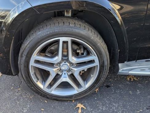 Used 2017 Mercedes-Benz GLS 550 4MATIC image 9