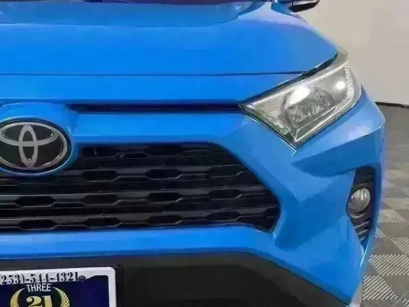Used 2019 Toyota RAV4 XLE AWD/4WD image 45