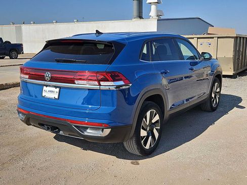 Used 2025 Volkswagen Atlas Cross Sport SE FWD image 8