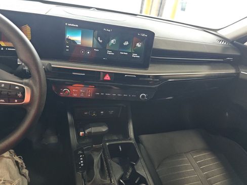 Used 2025 Kia K5 LXS FWD image 5