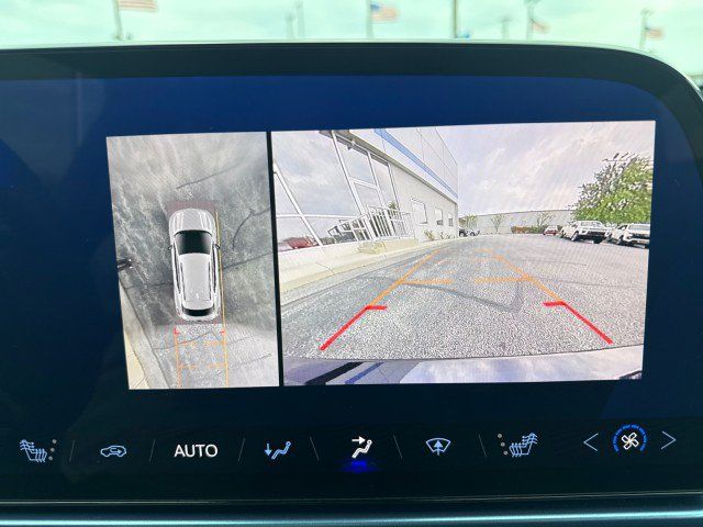 Used 2025 Chevrolet Equinox EV LT w/ Convenience Package FWD image 21