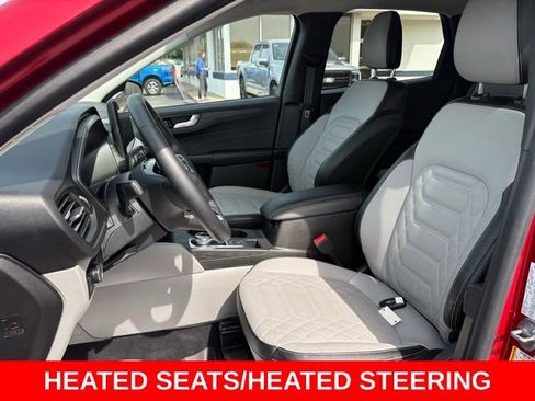 Used 2023 Ford Escape Platinum w/ Premium Technology Package AWD/4WD image 3