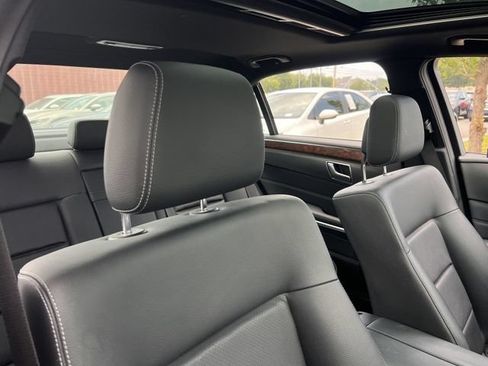 Used 2016 Mercedes-Benz E 350 Sedan w/ Keyless Go Package image 31
