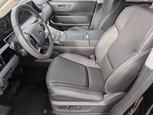 New 2026 INFINITI QX80 Luxe w/ Cargo Package image 12