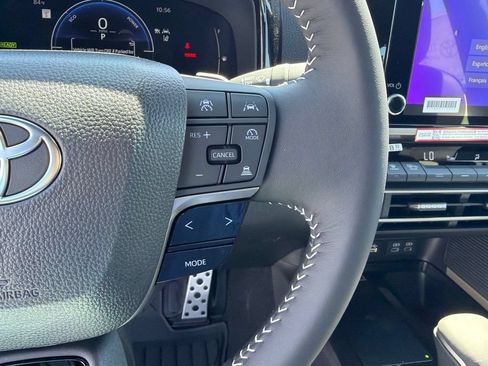 New 2026 Toyota Camry Hybrid FWD image 26