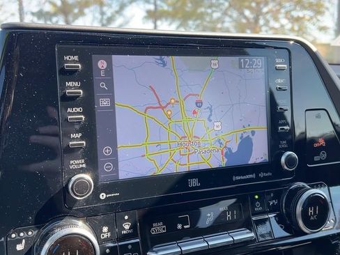 Used 2022 Toyota Highlander Limited image 26