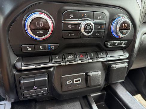 Used 2019 GMC Sierra 1500 SLT w/ SLT Premium Package image 39