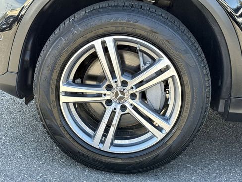 Used 2022 Mercedes-Benz GLC 300 4MATIC image 12