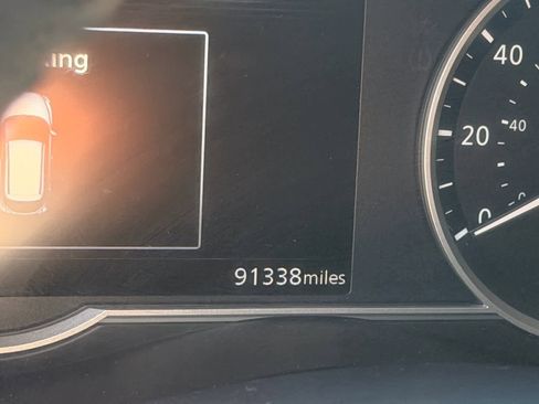 Certified 2018 Nissan Kicks SR w/ Premium Package image 13