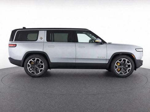 Used 2024 Rivian R1S Adventure AWD/4WD image 7