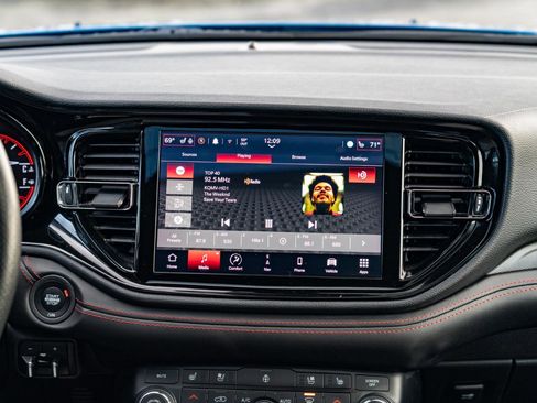 Used 2024 Dodge Durango GT image 18