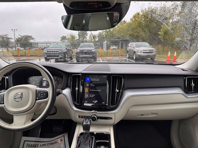 Used 2020 Volvo XC60 T5 Momentum FWD image 28