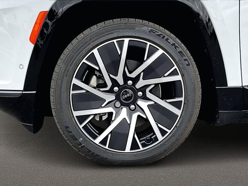 New 2025 Jeep Wagoneer S Limited w/ Comfort Package AWD/4WD image 8