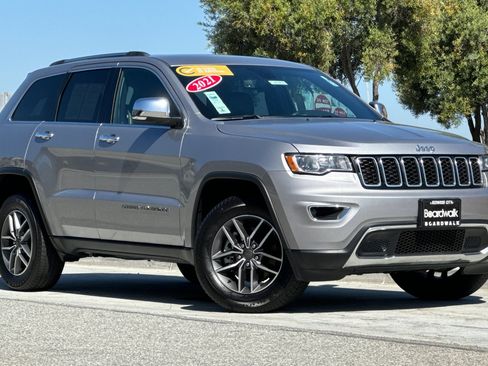 Certified 2021 Jeep Grand Cherokee Limited w/ Luxury Group II image 2