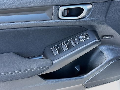 Used 2023 Honda Civic Sport image 16