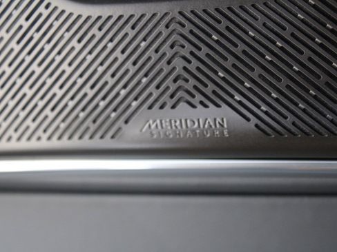 Used 2024 Land Rover Range Rover Autobiography image 40