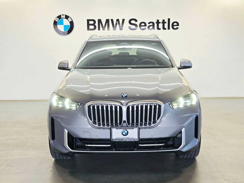 Used 2025 BMW X5 xDrive50e w/ Premium Package AWD/4WD image 6