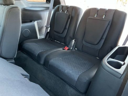 Used 2014 Ford Explorer XLT w/ Equipment Group 201A image 20