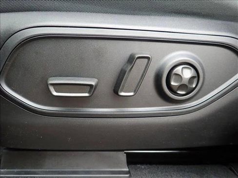 New 2026 Jeep Grand Cherokee Laredo X image 13