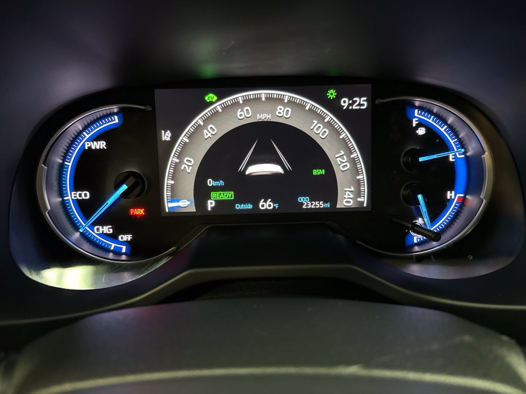 Used 2025 Toyota RAV4 XLE AWD/4WD image 24