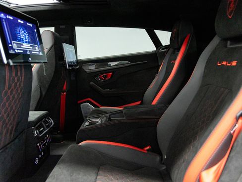 Used 2024 Lamborghini Urus Performante image 43