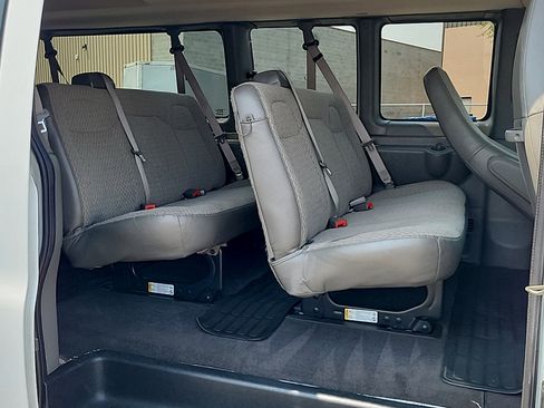 Used 2025 Chevrolet Express 3500 LT w/ LT Preferred Equipment Group RWD image 11