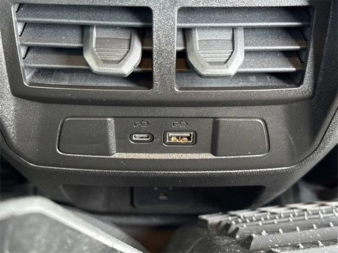 Used 2024 Chevrolet Colorado ZR2 w/ ZR2 Convenience Package III image 18