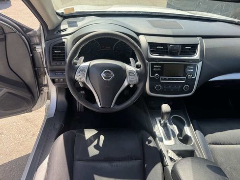 Used 2016 Nissan Altima 2.5 SR image 16