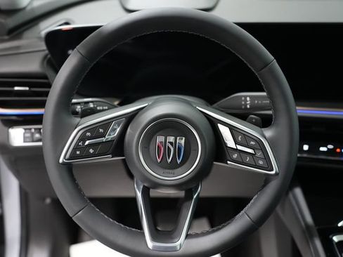 Used 2025 Buick Envision Avenir AWD/4WD image 17