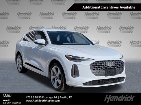 New 2025 Audi Q5 Prestige image 1